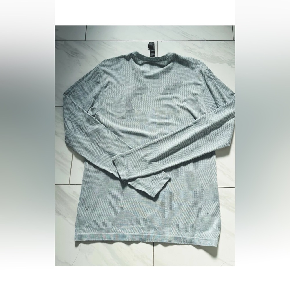 Men’s Lululemon Long Sleeve shirt Performance Blue Size M new